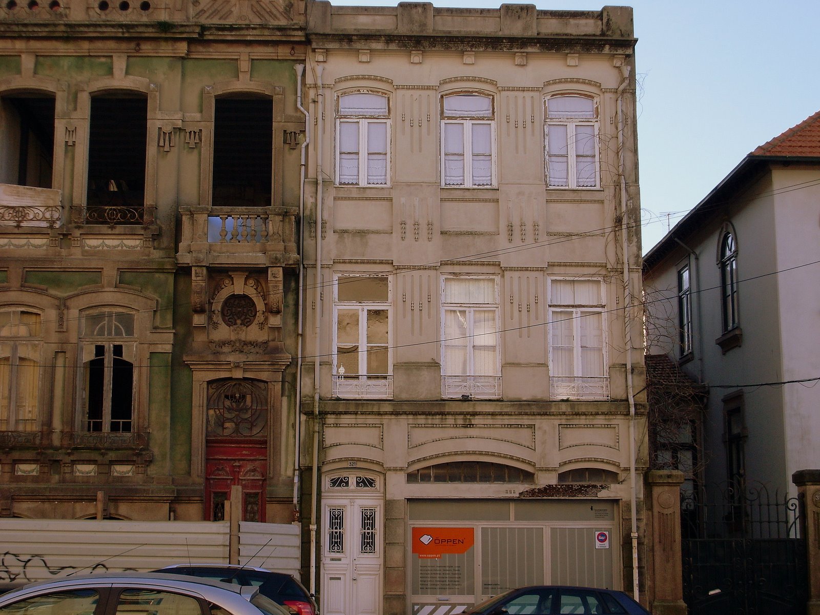 [SL371053.JPG]