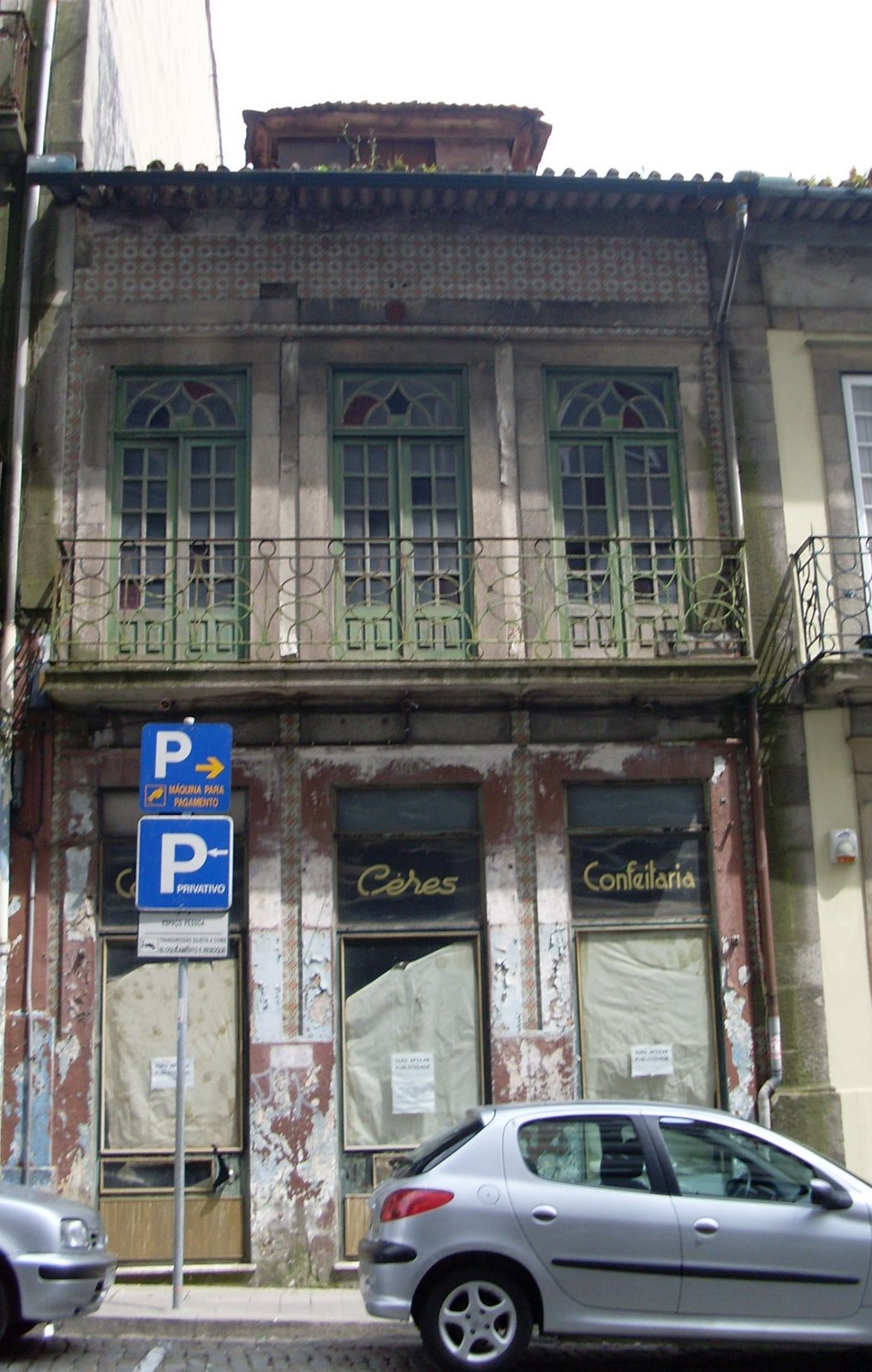 [SL371409.JPG]