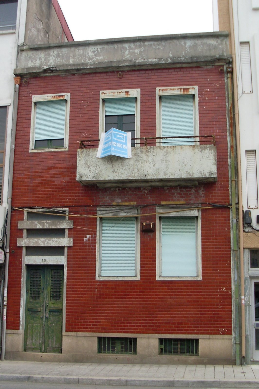 [SL371397.JPG]