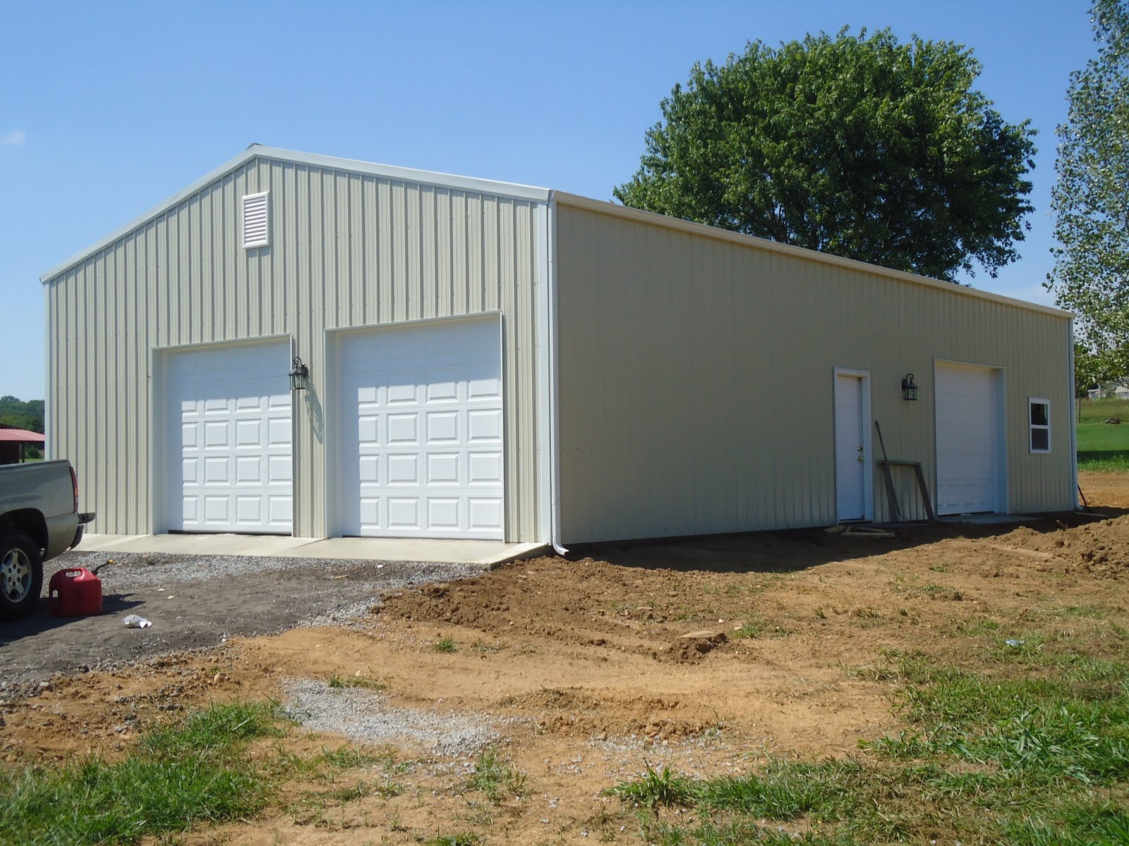 Pole Garage