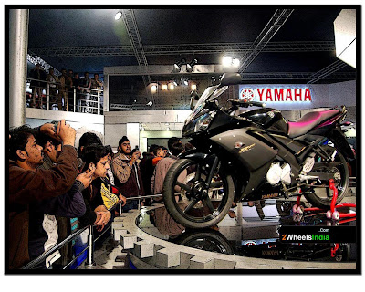 yamaha r15 wallpapers. Yamaha YZF-R15 Wallpaper