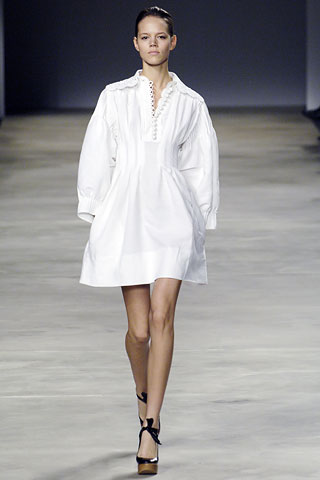 [Runway+-+Chloe+SS06+via+Style+1.jpg]