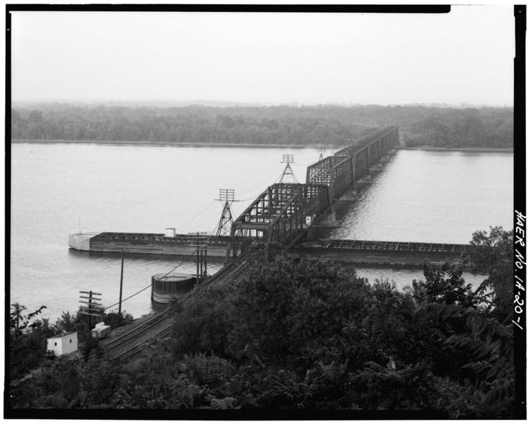 [BurlingtonIowaRailBridge.jpg]
