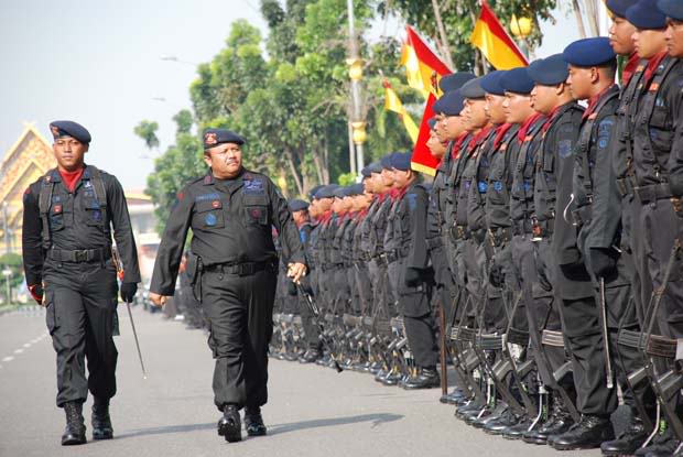 Baret Biru