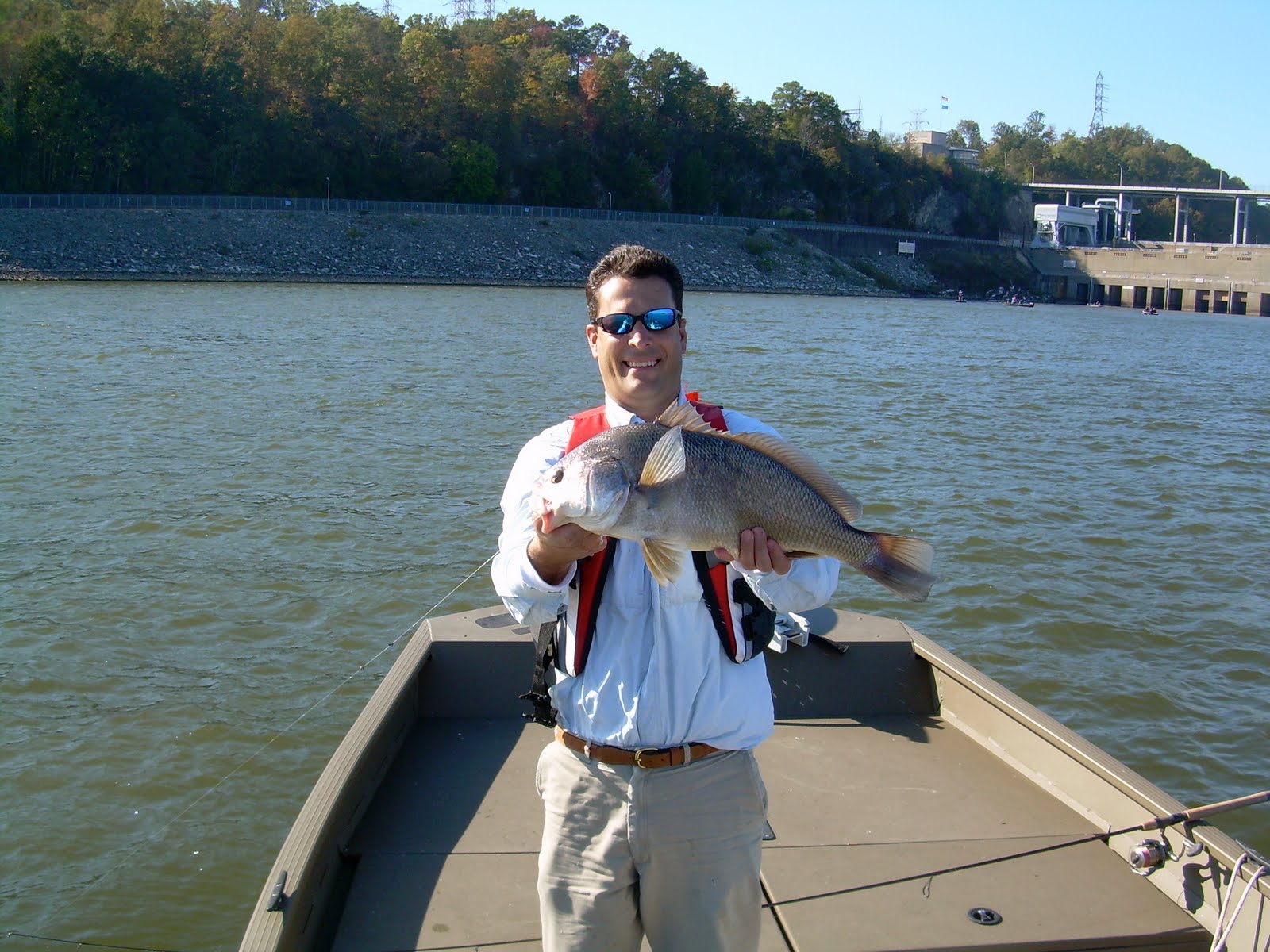 Fishing with Big E Watts Bar Tailwaters Action