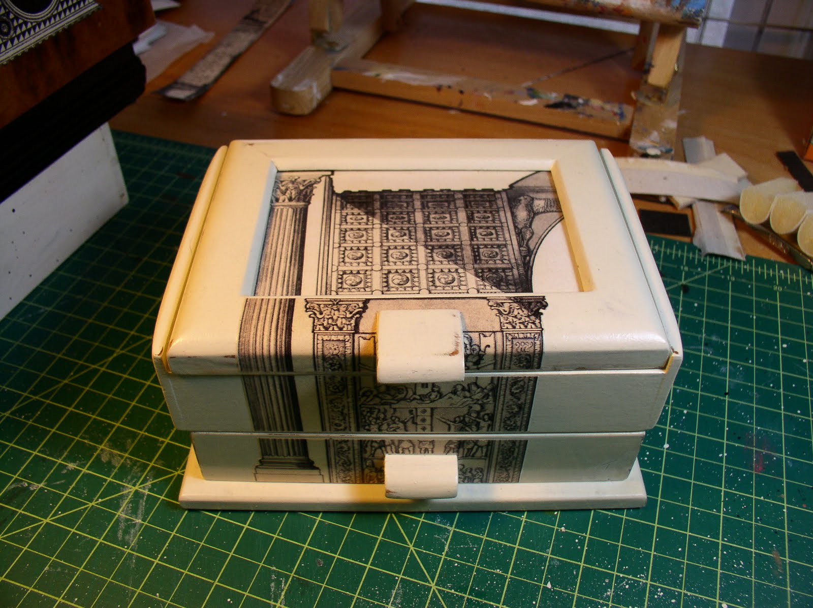 [Drawer+box+Sep+Sev+01.JPG]