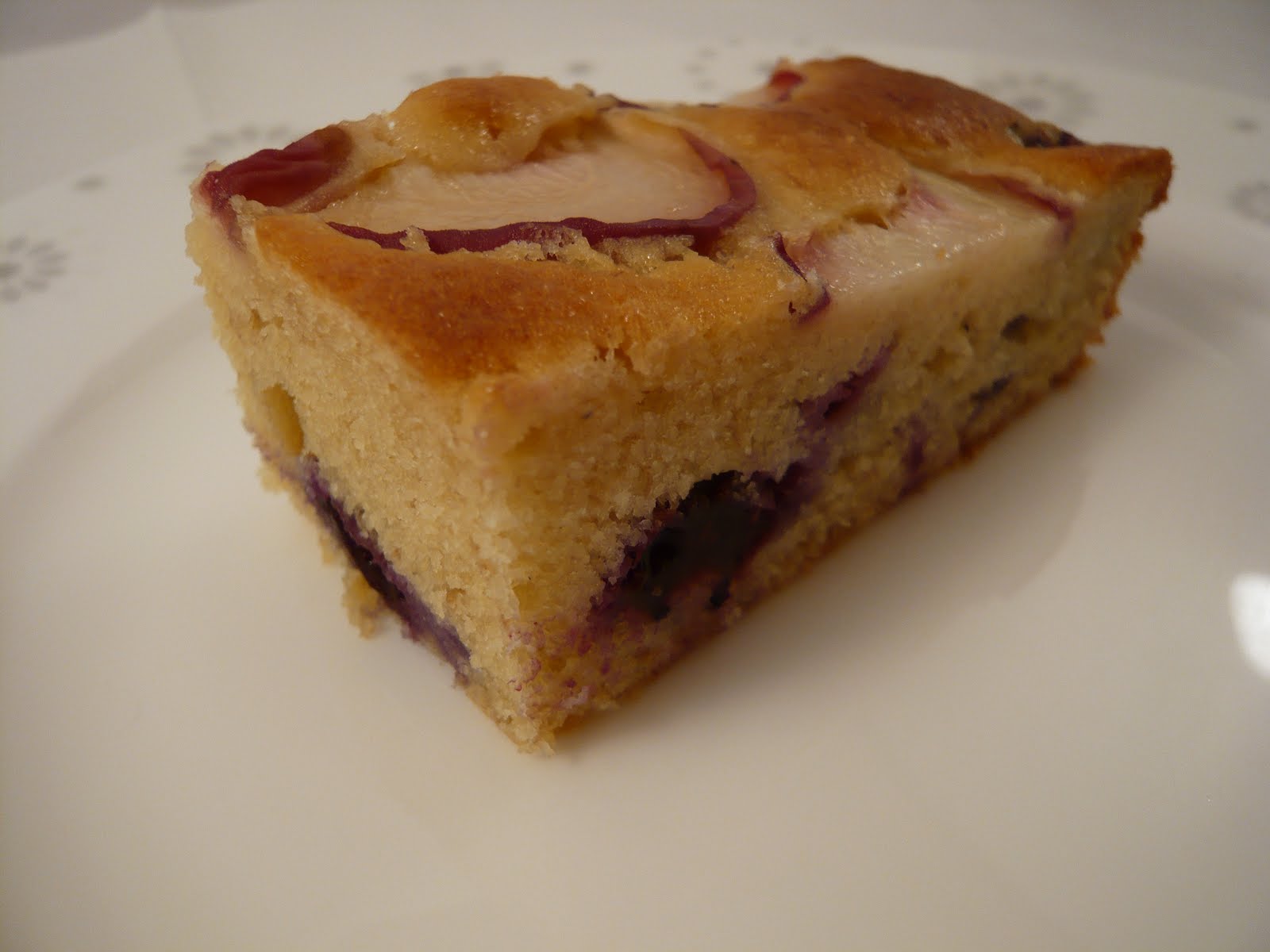 Cake, Crumbs and Cooking A low fat fresh fruit cake for summer