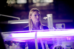 Olivia (Anna Torv) must save the life of a fellow FBI agent in the FRINGE episode 'In Which We Meet Mr. Jones' Olivia (Anna Torv) must save the life of a fellow FBI agent in the FRINGE episode 'In Which We Meet Mr. Jones'