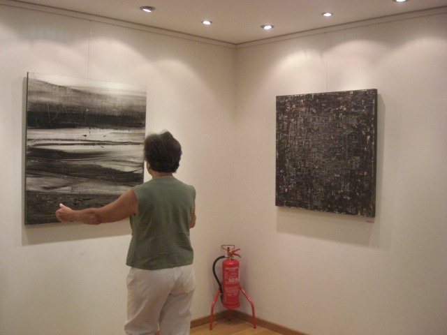 Teresa Cavaleiro with the last details