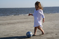 Elle loves beach soccer