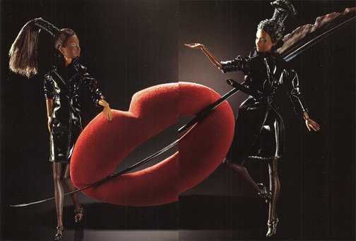 [504x_VOGUEBARBIEFETISHEND.jpg]