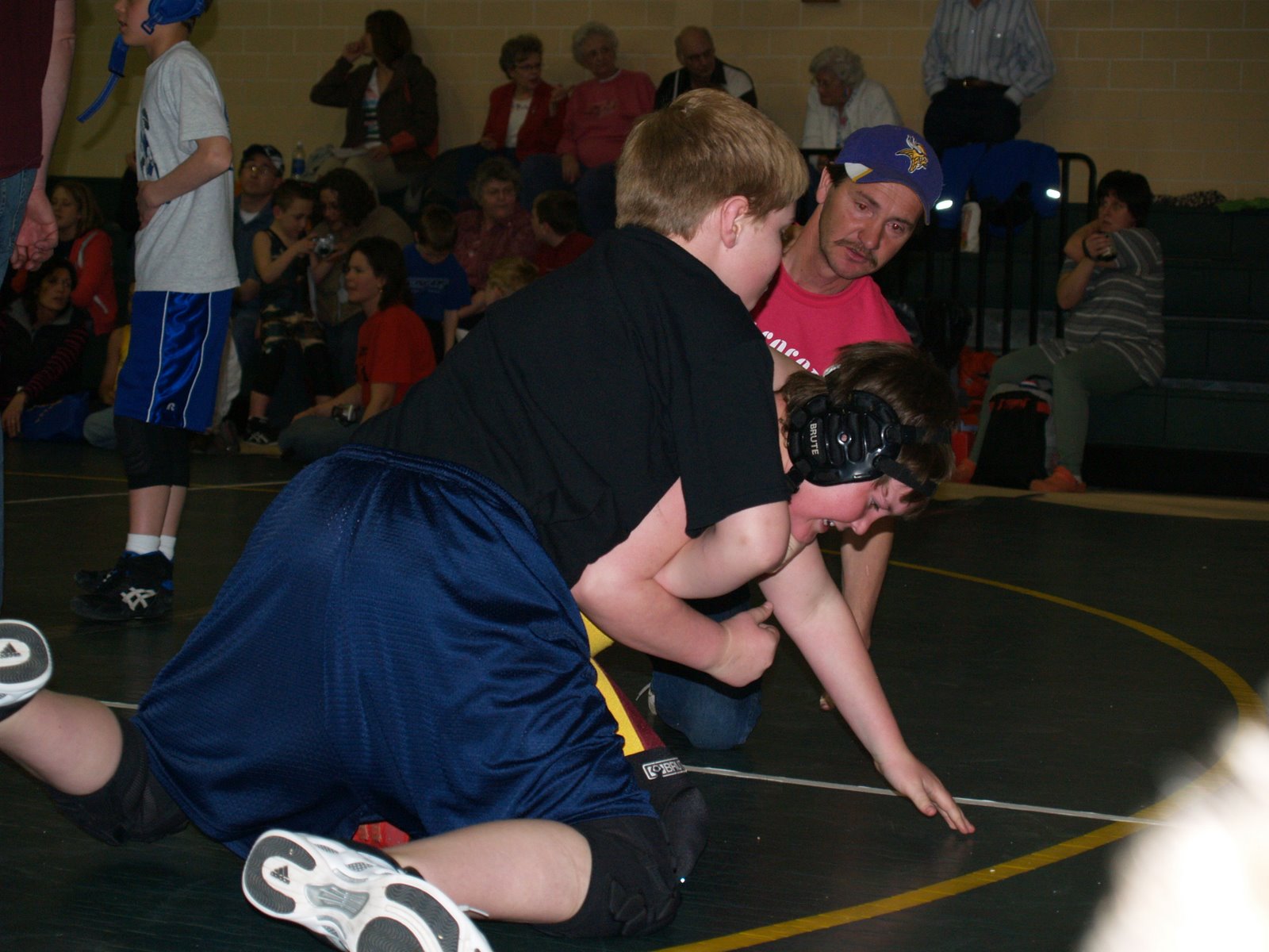 [wrestling_08008.JPG]