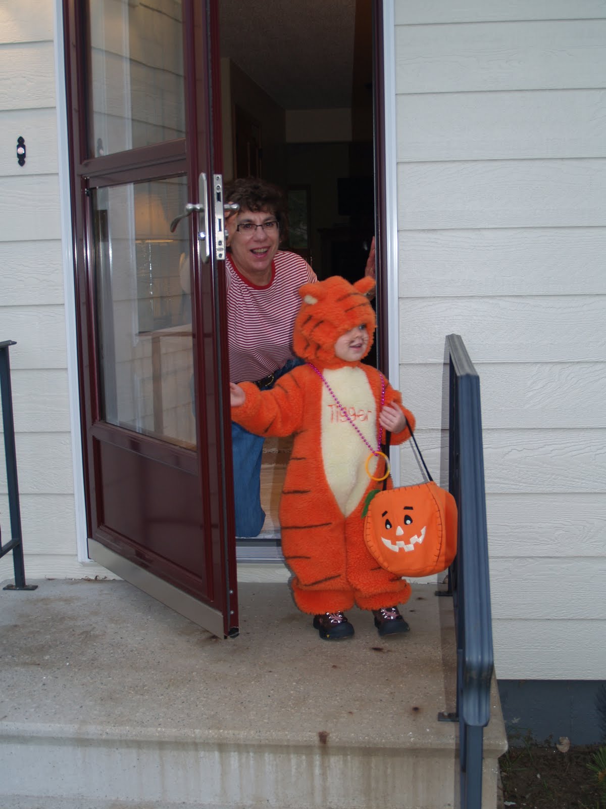 [Halloween09+009.jpg]