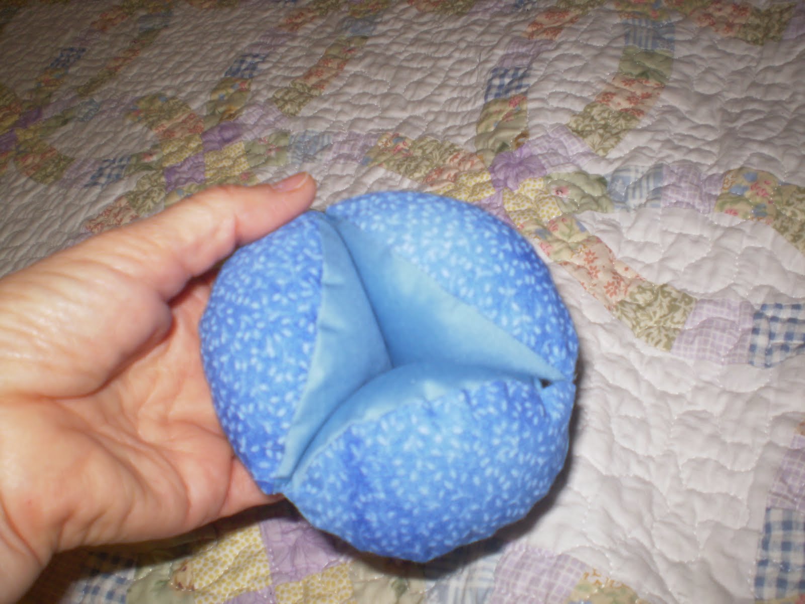 Finding My Way Fabric Balls Craft Tutorial