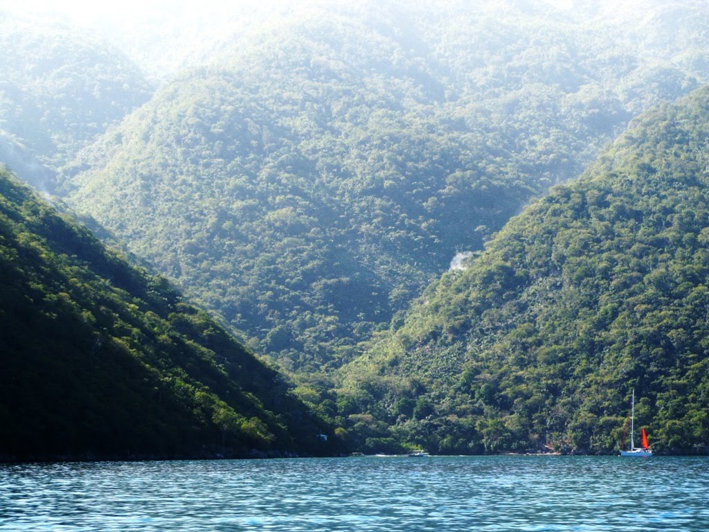 [0368-MALFINI+BAY.JPG]