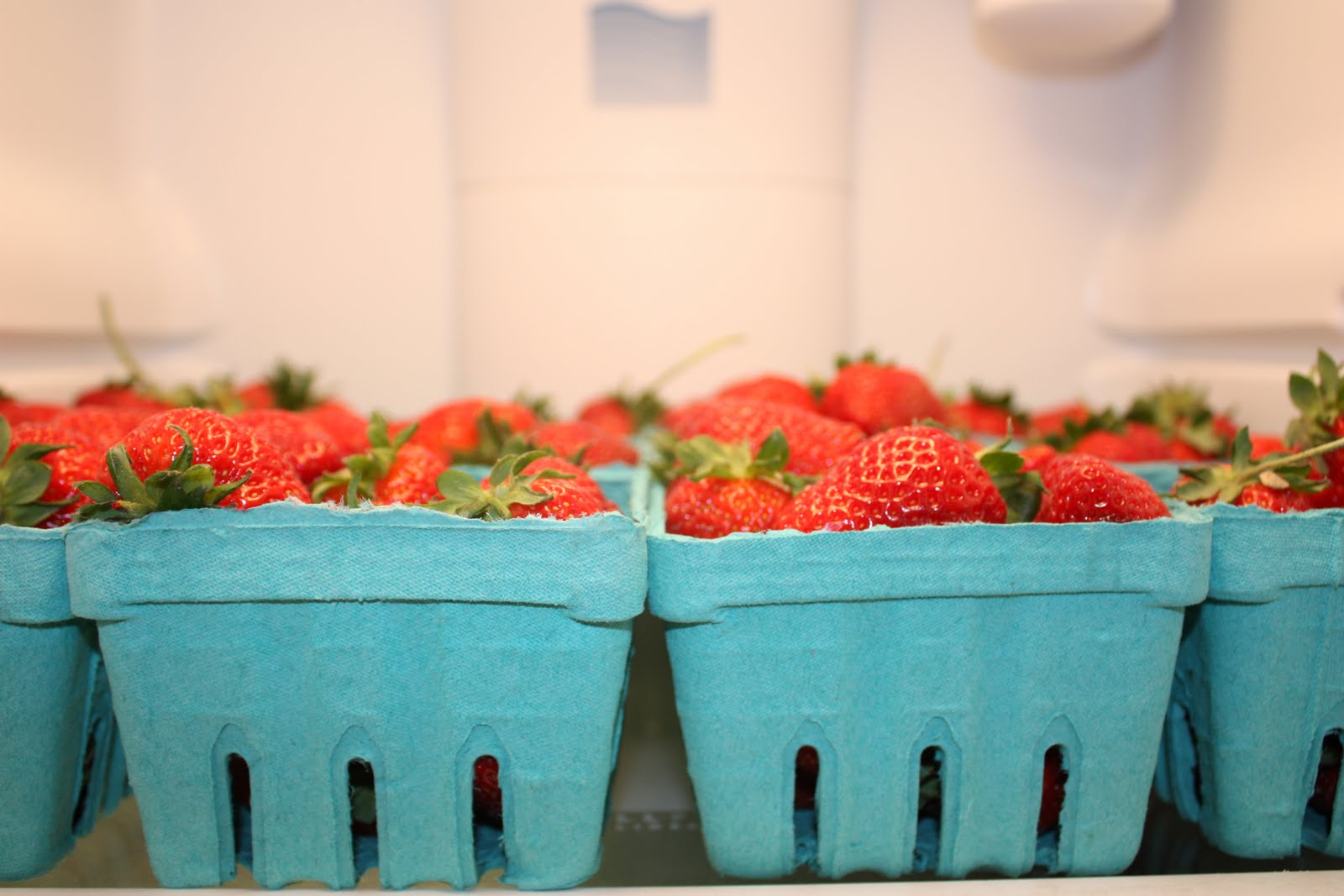 Cackalackyfoodie A flat of strawberries