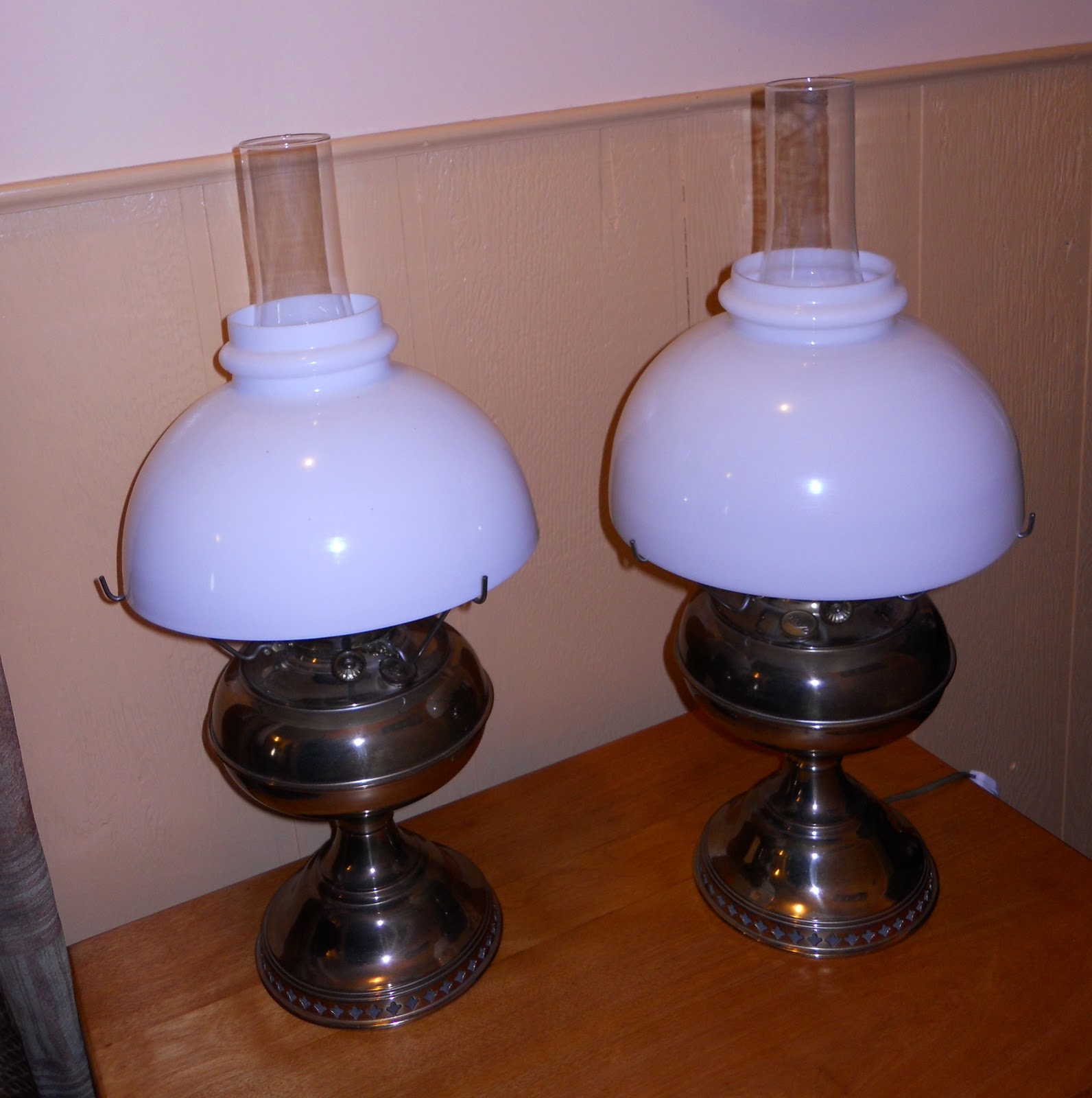 Antiques for Today's Lifestyle Rayo Lamps