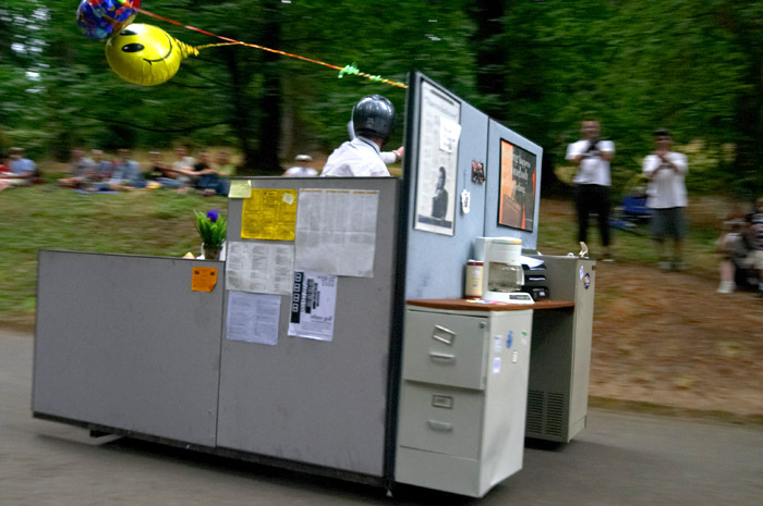 [2006-09-9taborSoapBoxCubica.jpg]
