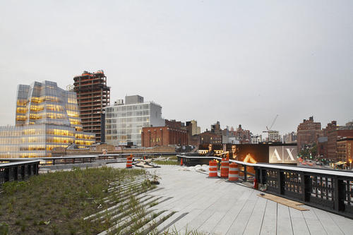 [Metropolis_Highline_230.jpg]