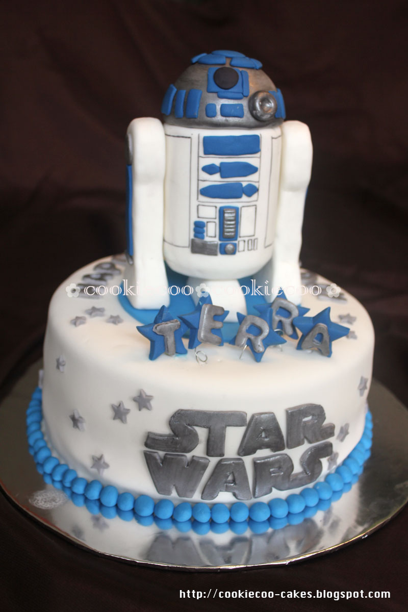 cookiecoo: Star Wars cake R2D2 for Terra