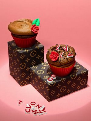 Cupcakes ____ Louis Vuitton