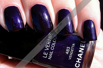 Chanel Le Vernis Nail Colour 483 Vendetta