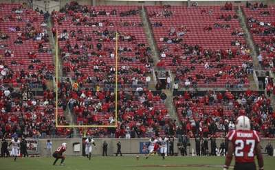 [emptycrowdpjcs.jpg]