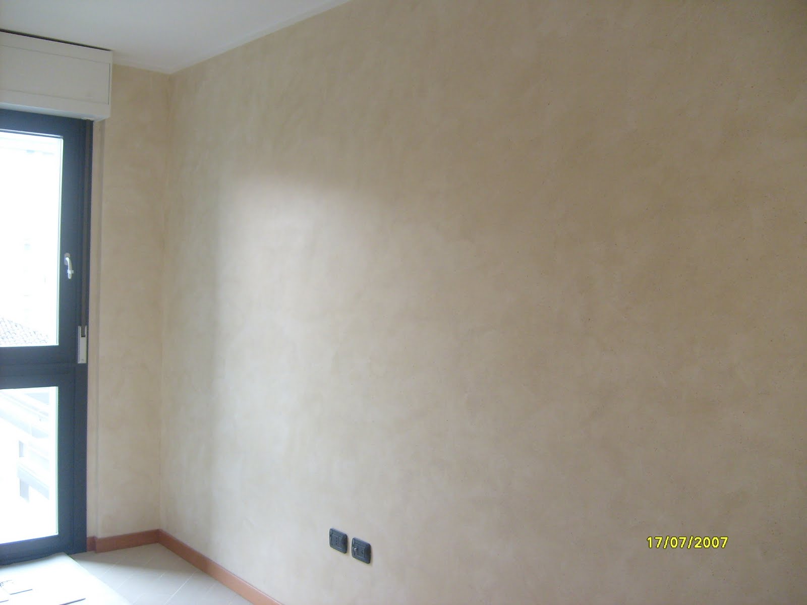 Colore parete tortora chiaro – triseb