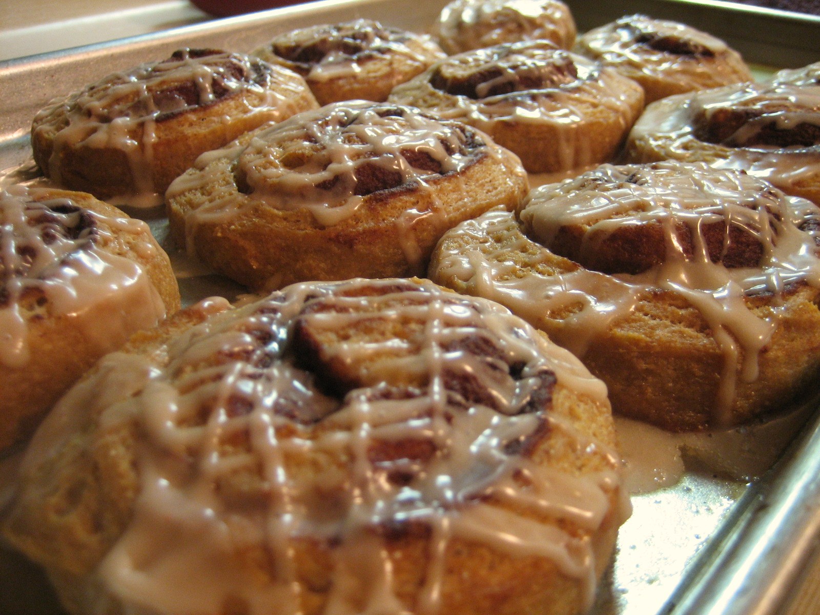 [raisn.cinnrolls+034.JPG]