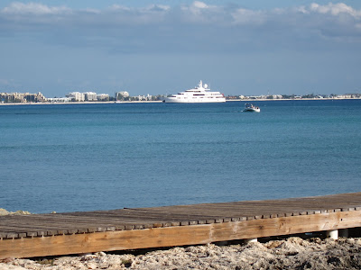 Cayman Island Pier Wedding for Illinois Pair -image 2 Cayman Island Pier Wedding for Illinois Pair -image 2
