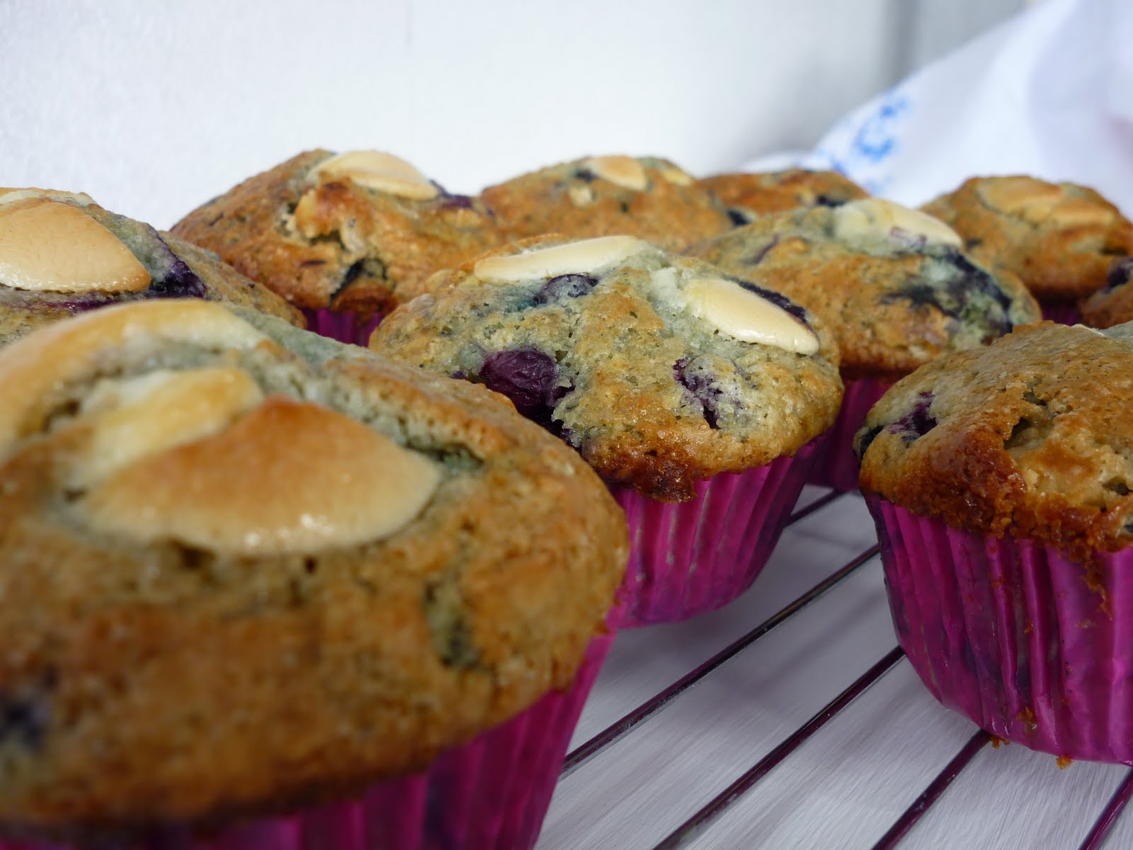 busy peas Blueberry and White Chocolate Muffins