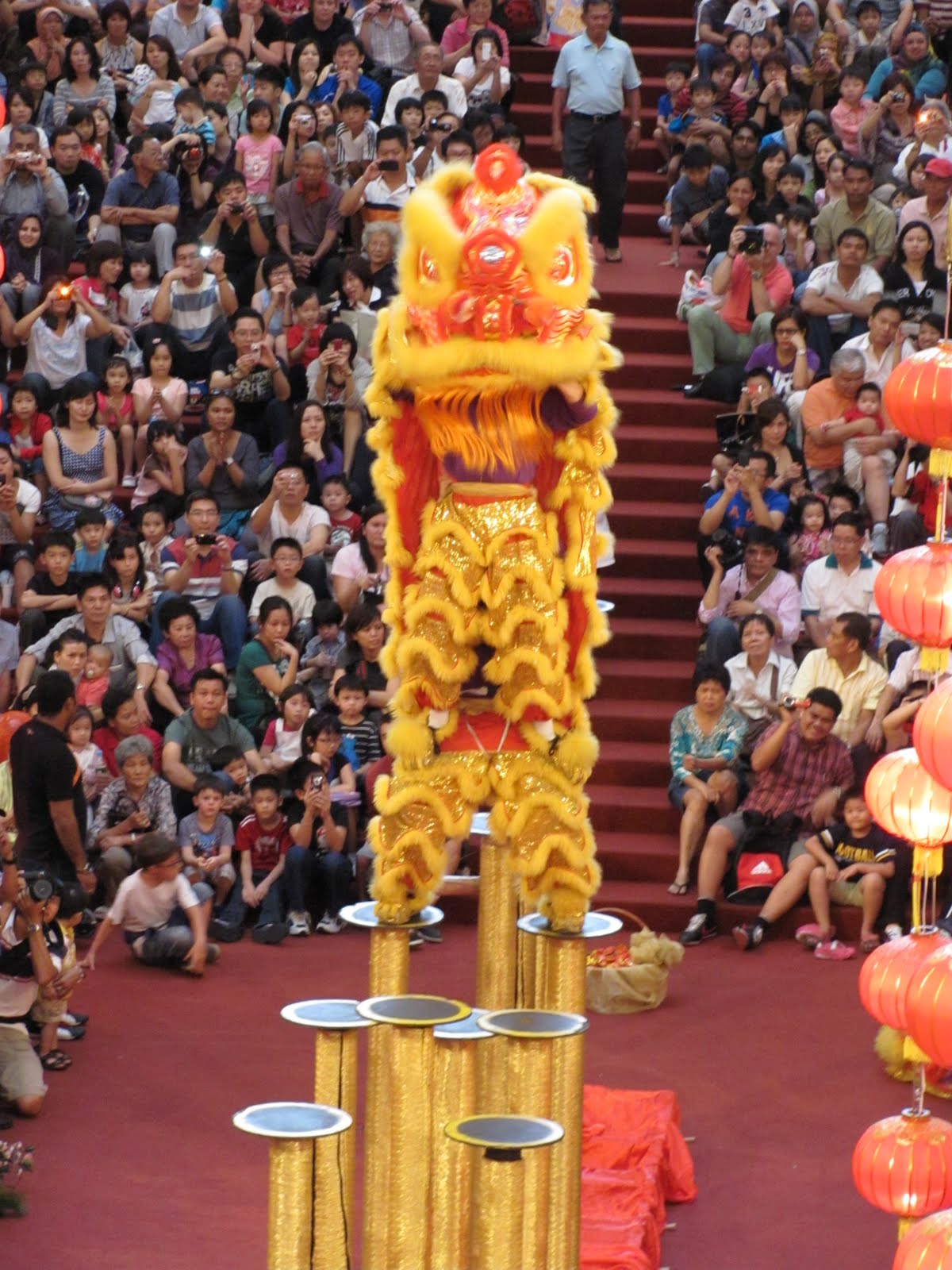 Mark McGinley's Fulbright in Malaysia: Chinese New Year- Lion Dance
