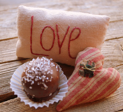 cake balls on a stick. red velvet cake balls.