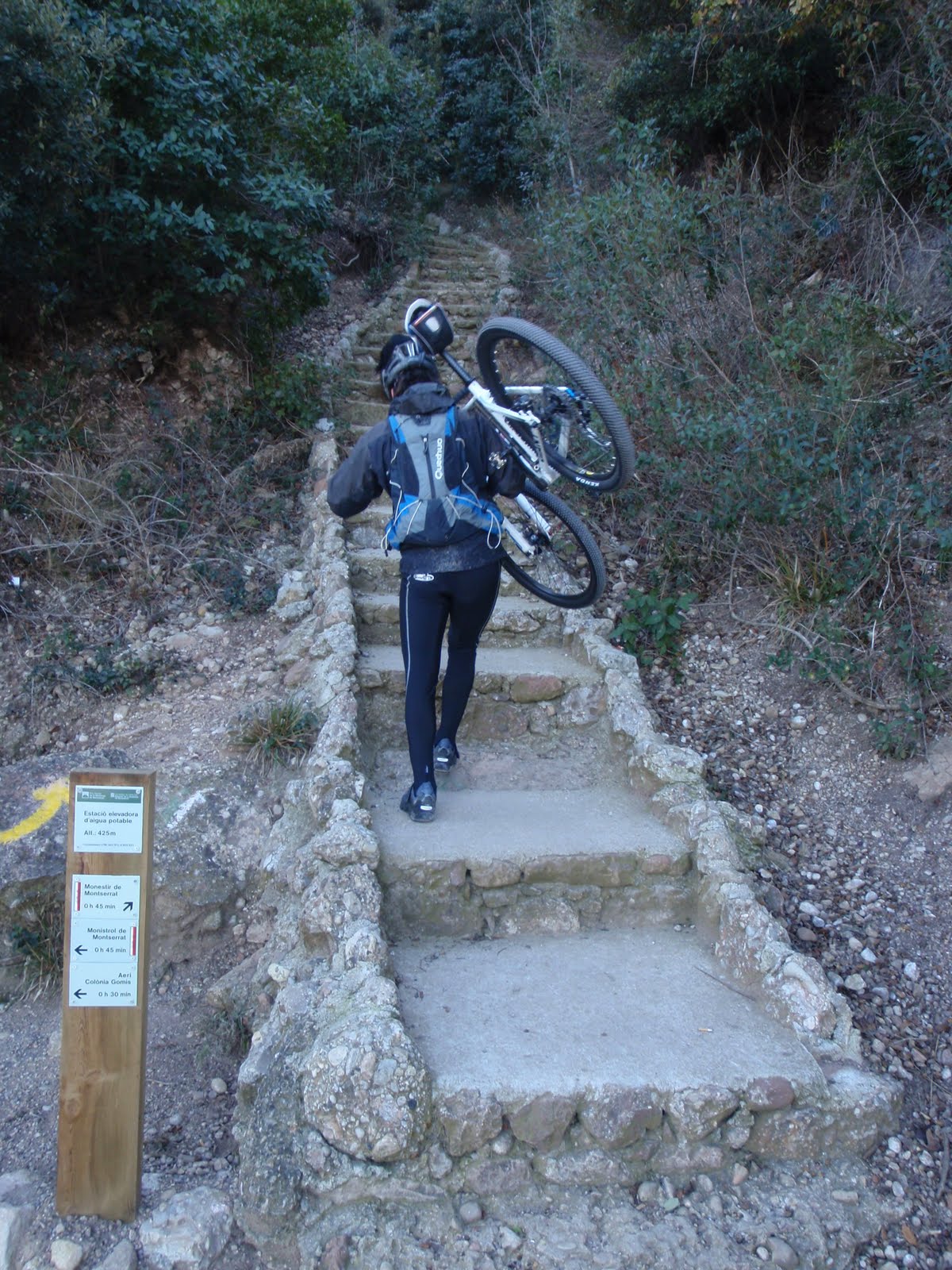 [PC200040.JPG]