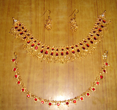 red double stone neckset and earrings