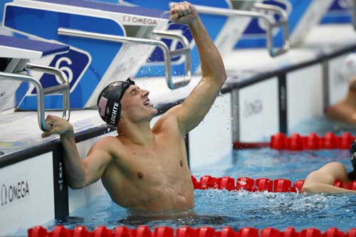 [Ryan-Lochte-wins-200m-backstroke.jpg]