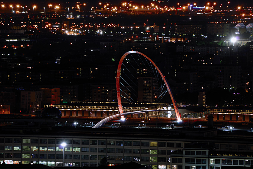 [Pedestrian_bridge.jpg]