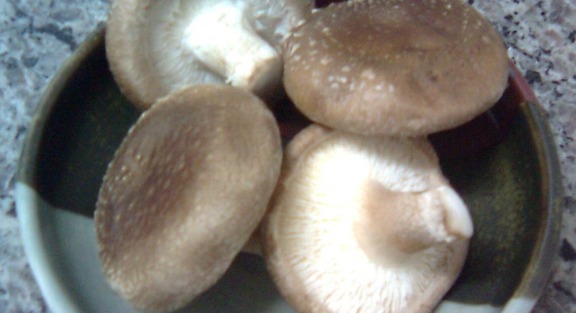 Delegada .. Shitake e Shimeji na Manteiga Uma receita para