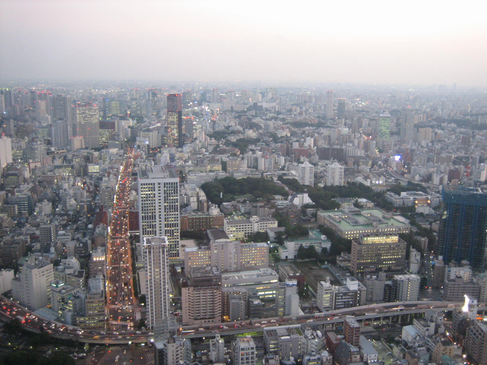 [IMG_1866-tokyo-tower-mid-view.JPG]