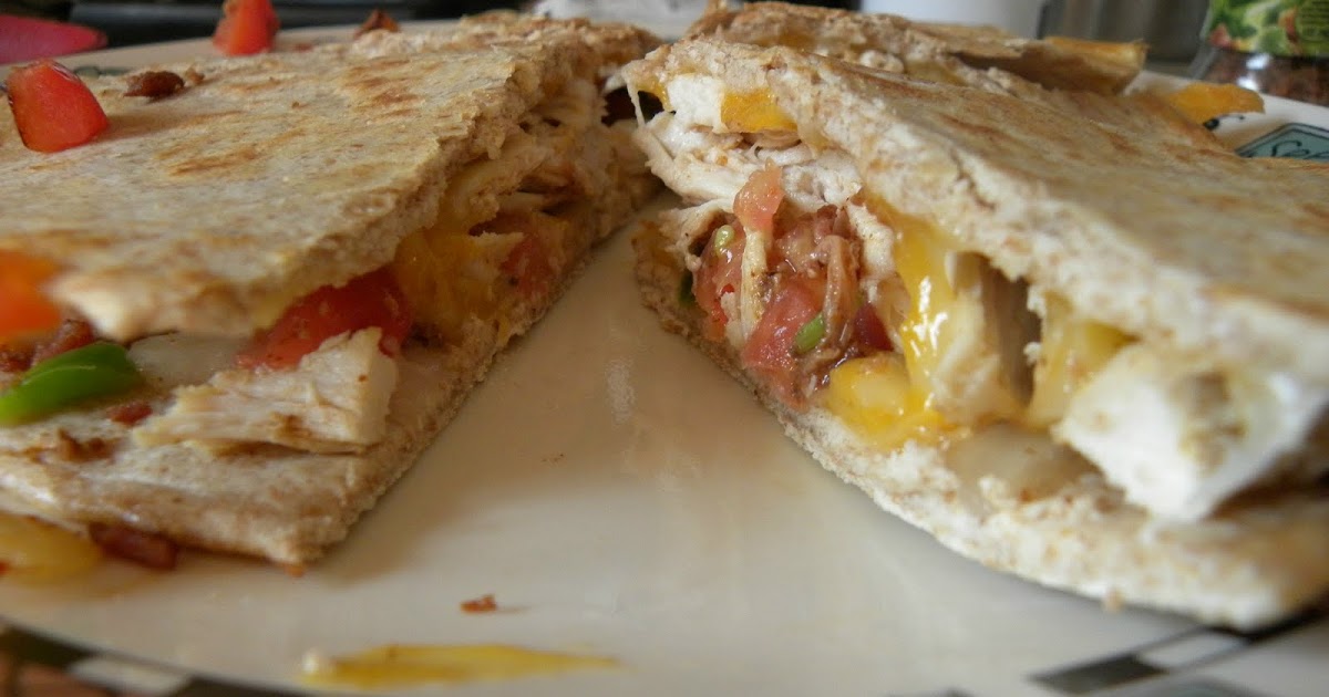 Cookin' with Super Pickle Copycat Applebee's Chicken Quesadillas