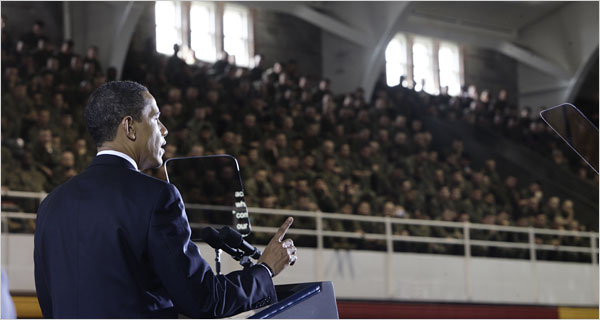 [Obama+Addresses+troops+at+Cam+Lejeune,+NJ+rear+quarter+shot.jpg]