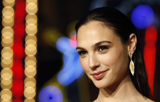 [gal-gadot03120901.jpg]