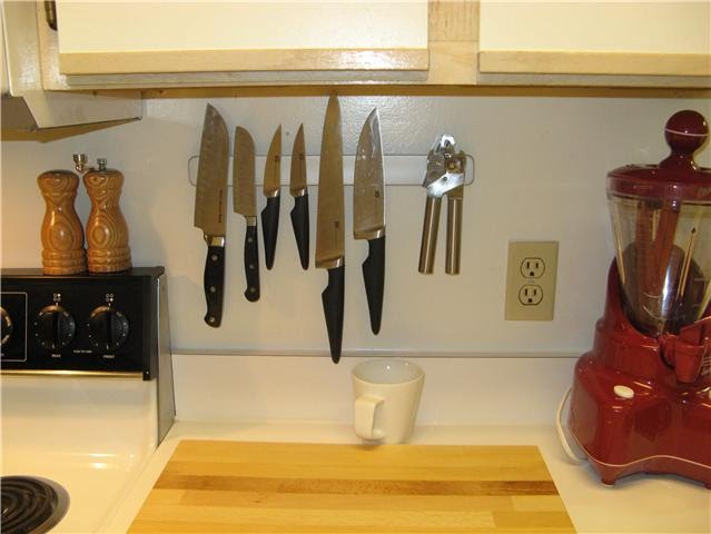 [kitchen+2.bmp]