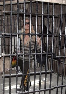 Paris Hilton Returns To Prison Cell