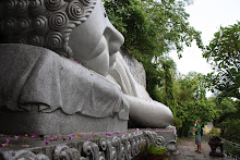 Big Buddha and little buddha
