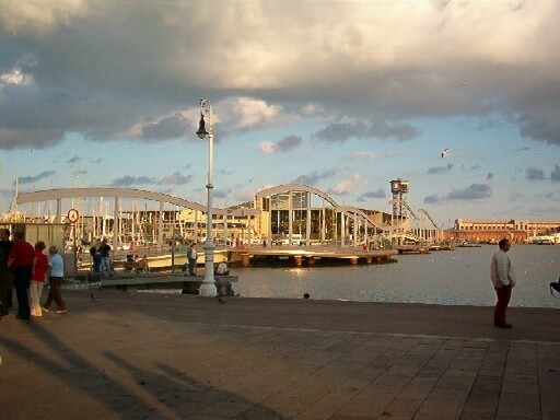 [n185200539_30062425_949.jpg]