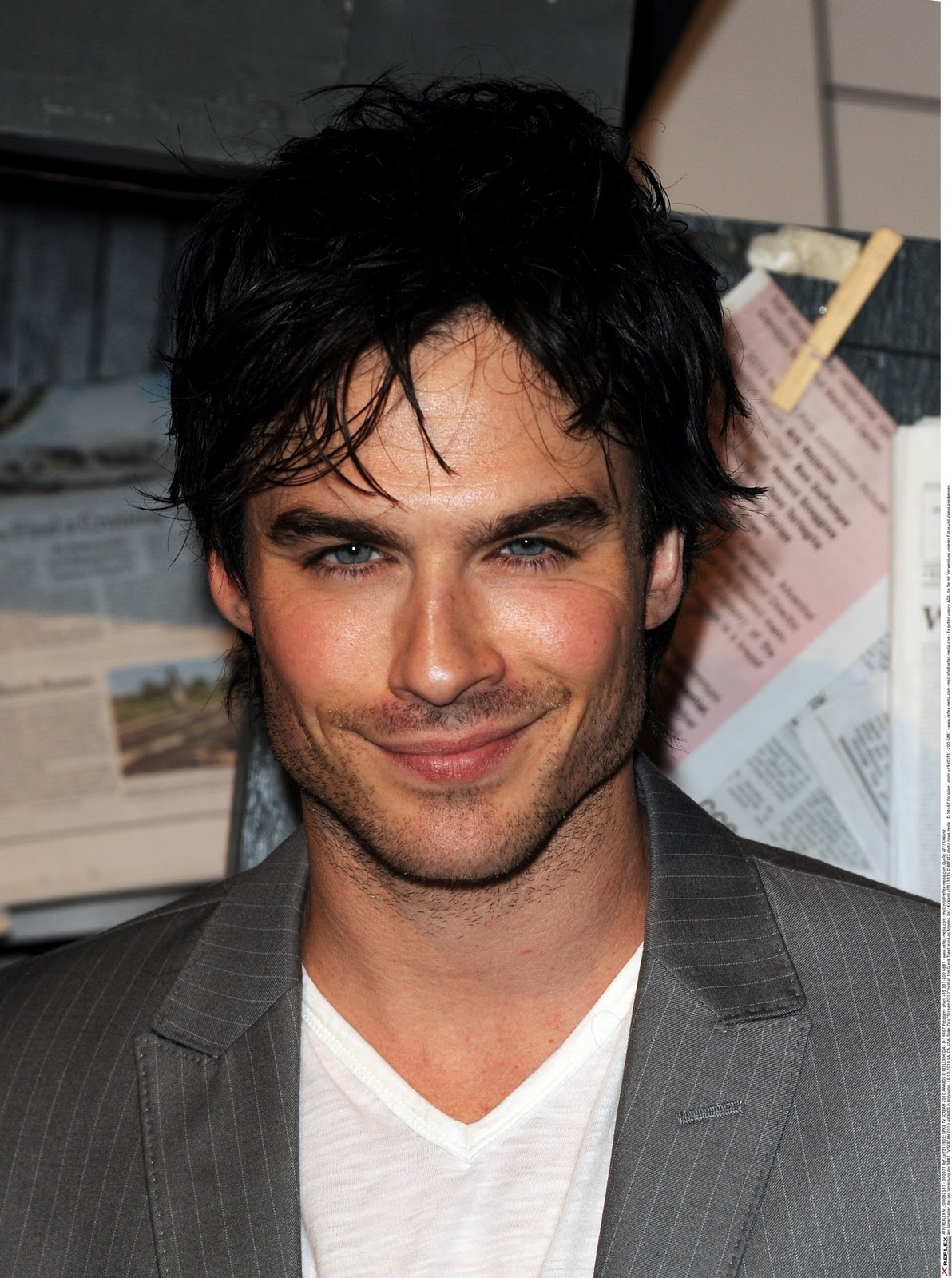 http://3.bp.blogspot.com/_Zc5kQyeUo3Q/TOA5UAYmdTI/AAAAAAAAAcs/mFOrO5HoM_Y/s1600/Ian-Somerhalder-2010-Scream-Awards-HD-the-vampire-diaries-actors-16365283-1908-2560.jpg