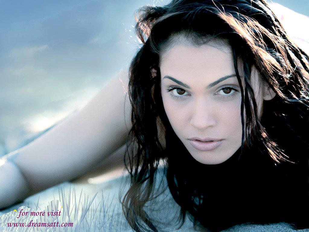 [Isha+Kopikar+hot+wallpaper+15.jpg]