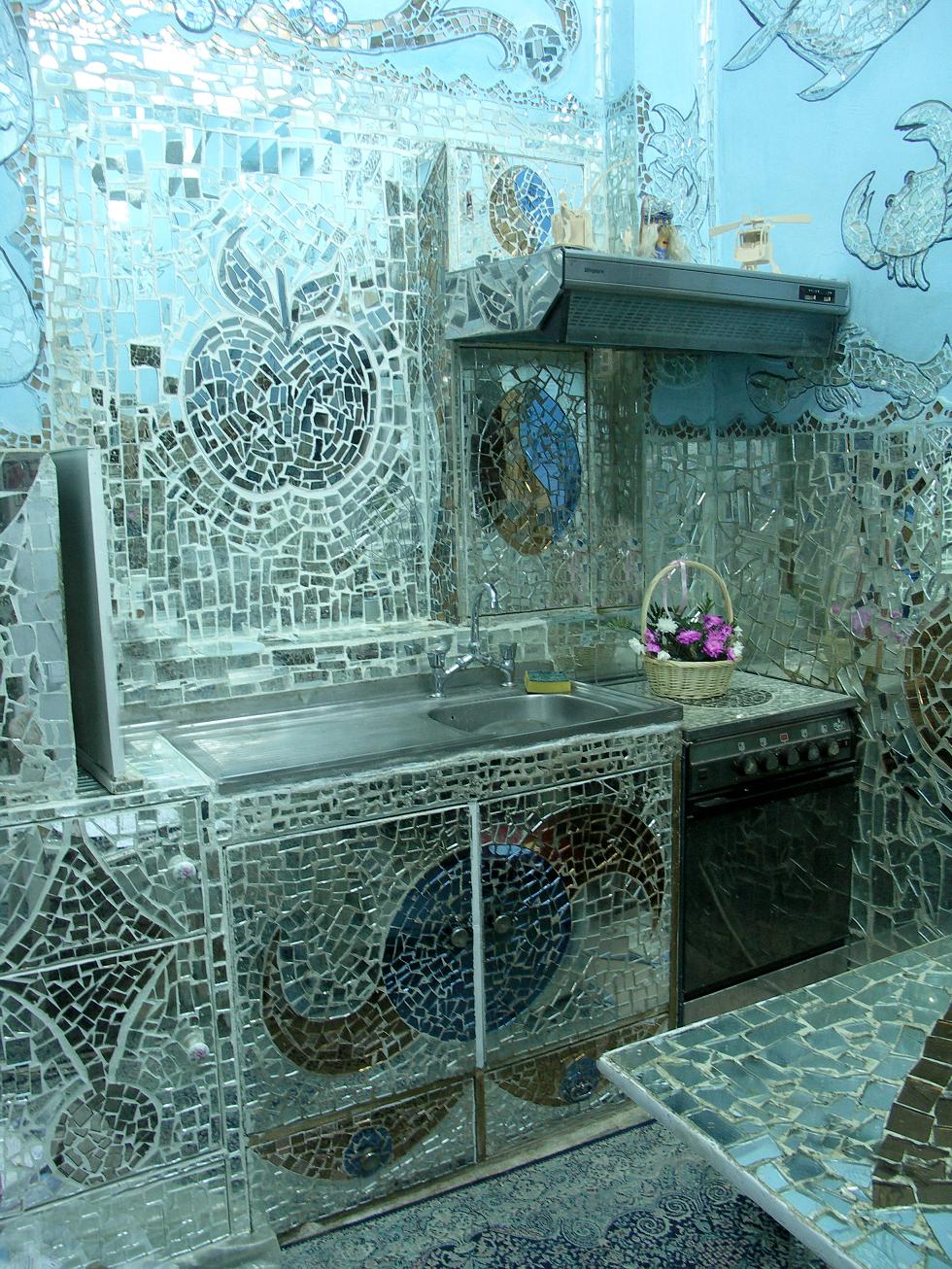 Mirror House Life in Kuwait