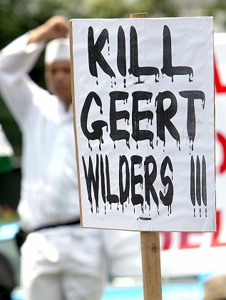 [GeertWildersProtest.jpg]